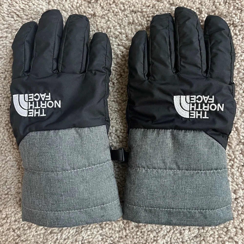 The North Face Black and Gray Kids Winter Gloves Size M